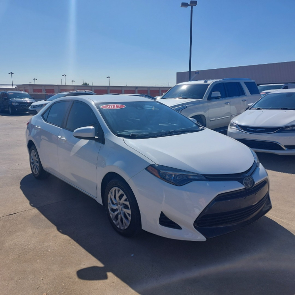 Toyota Corolla 2017 price $15,899