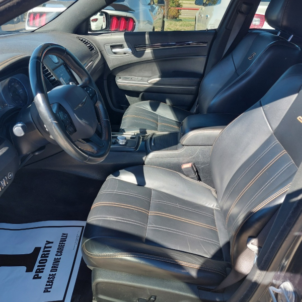 Chrysler 300 2017 price $17,899