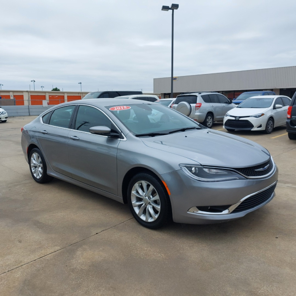 Chrysler 200 2015 price $9,899 Cash
