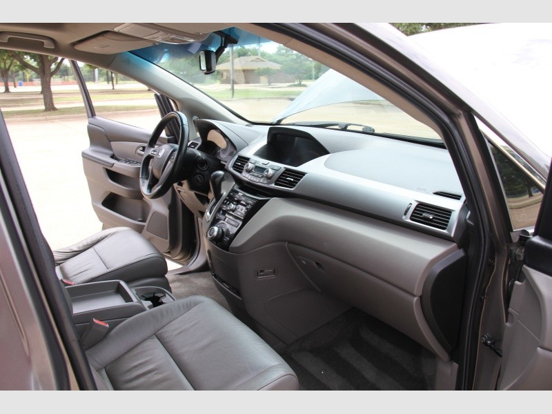 Honda Odyssey 2011 price $8,900