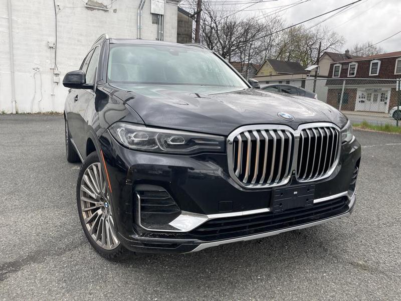BMW X7 2019 price $31,790