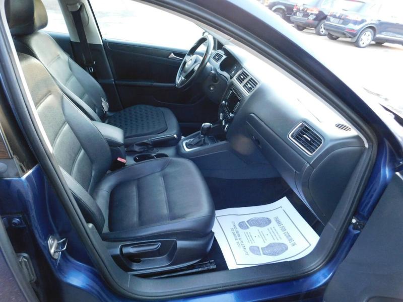 Volkswagen Jetta 2011 price $3,990