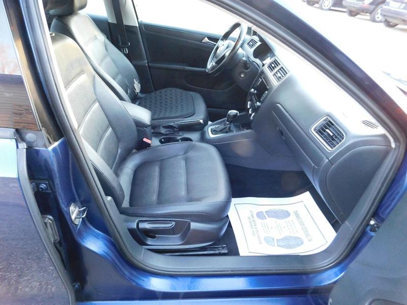 Volkswagen Jetta 2011 price $3,990