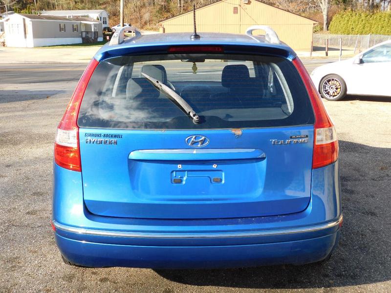 Hyundai Elantra Touring 2011 price $3,990