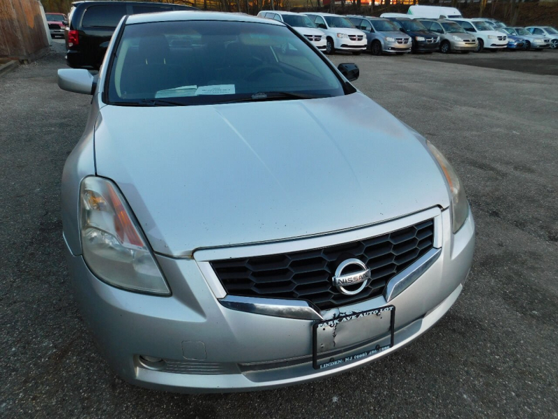 Nissan Altima 2009 price $3,500