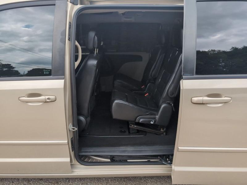 Dodge Grand Caravan 2014 price $6,990