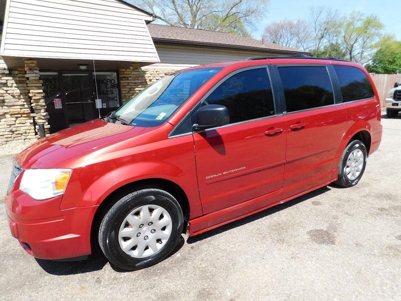 Chrysler Town and Country 2010 price $12,990