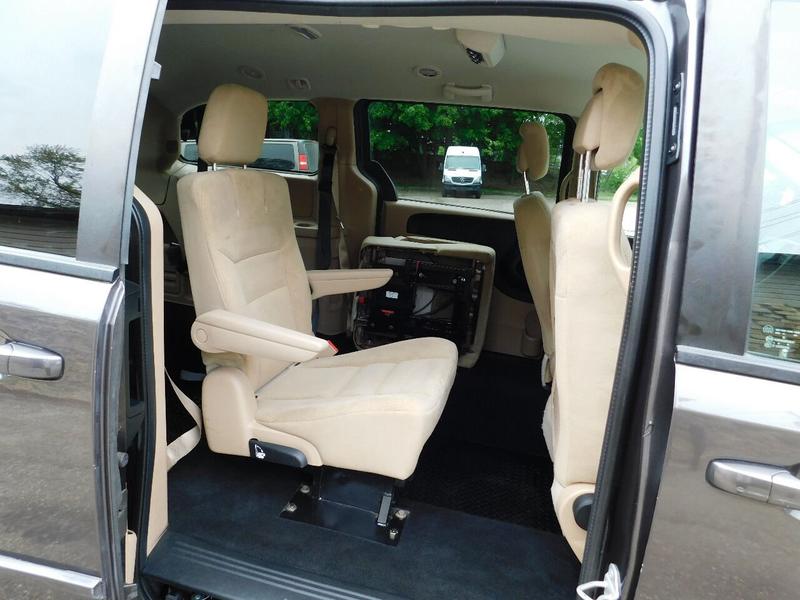 Dodge Grand Caravan 2015 price $21,990