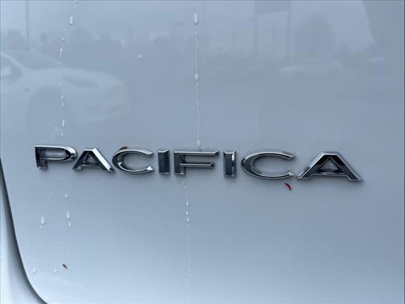 Chrysler Pacifica 2021 price $22,888