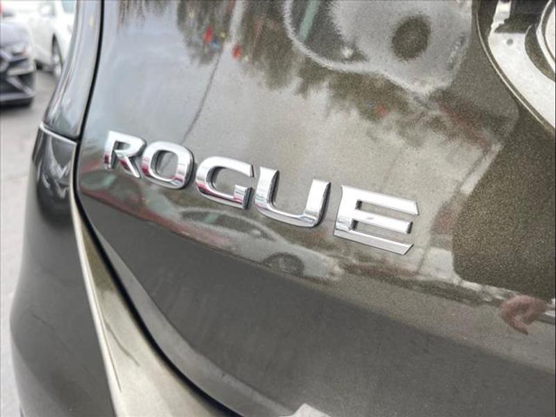 Nissan Rogue 2016 price $14,888
