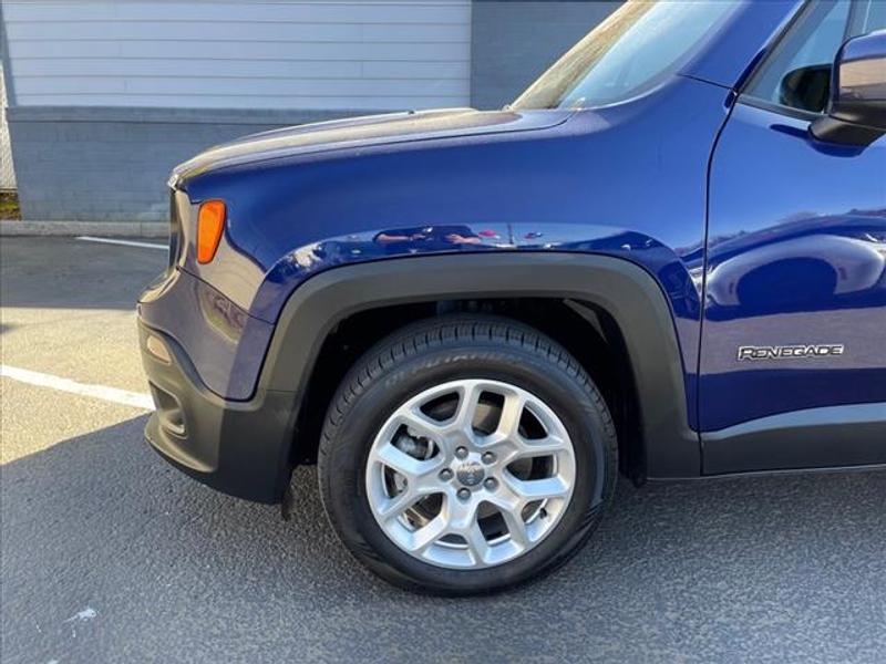 Jeep Renegade 2018 price $15,888