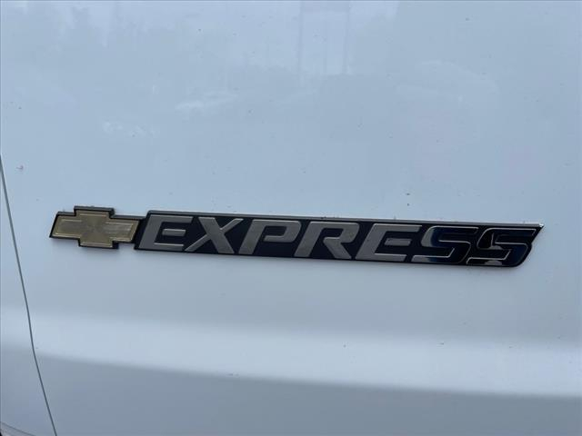 Chevrolet Express 2021 price $26,460