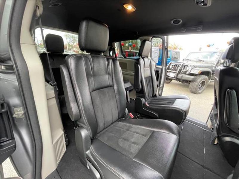 Dodge Grand Caravan 2018 price $13,888