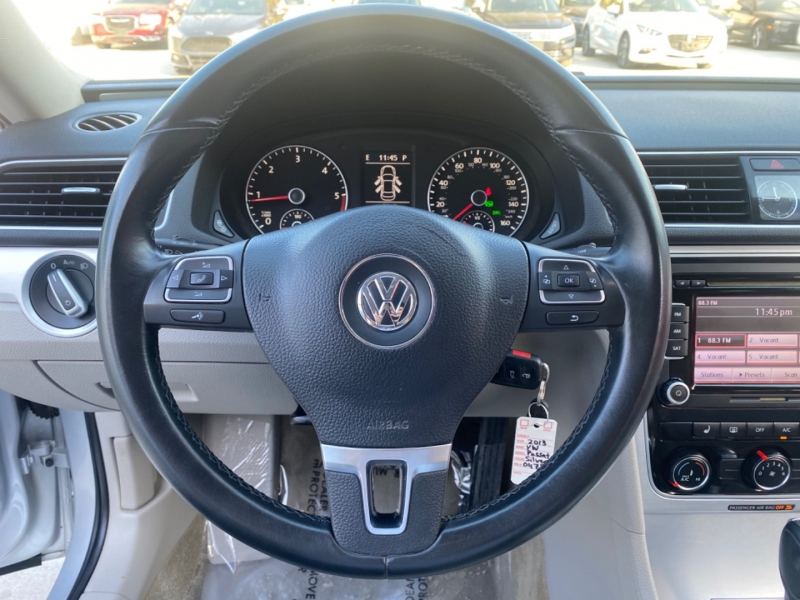 Volkswagen Passat 2013 price $9,999