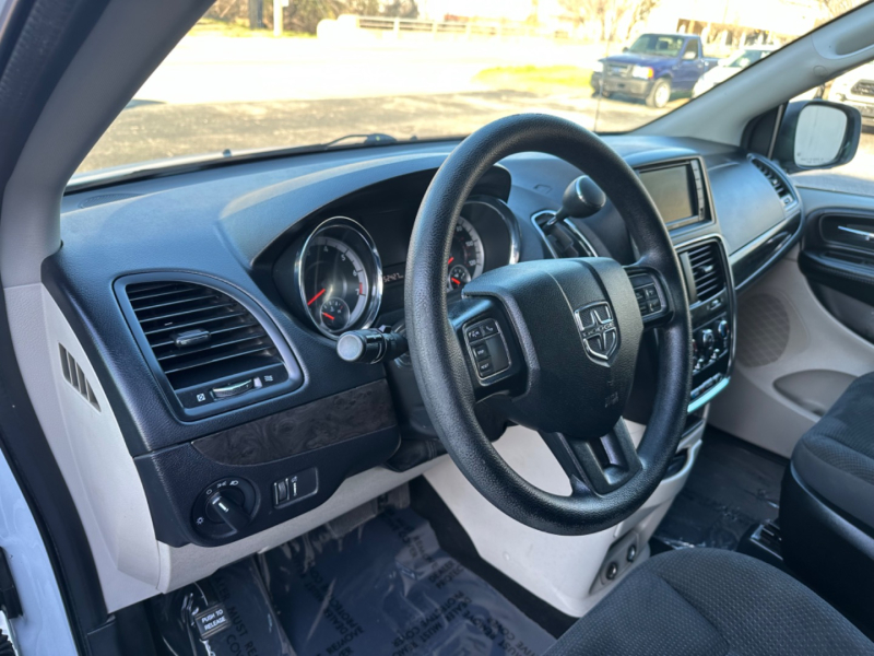 Dodge Grand Caravan 2019 price $14,999