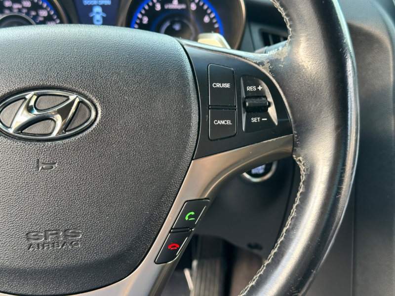 Hyundai Genesis Coupe 2015 price $12,299
