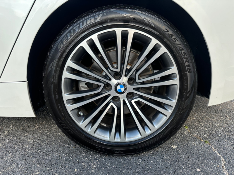 BMW 5-Series 2017 price $20,999