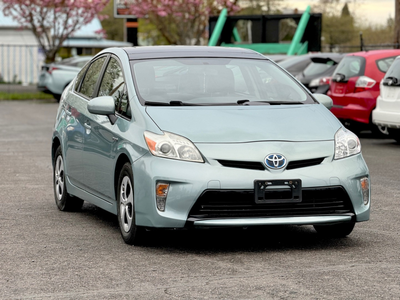 Toyota Prius 2014 price $10,495