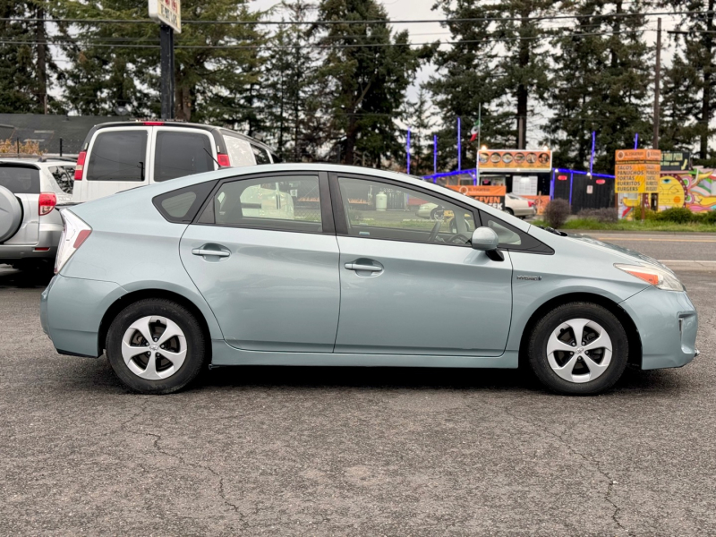 Toyota Prius 2014 price $10,495