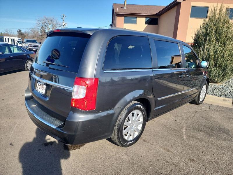 Chrysler Town and Country 2011 price $9,995