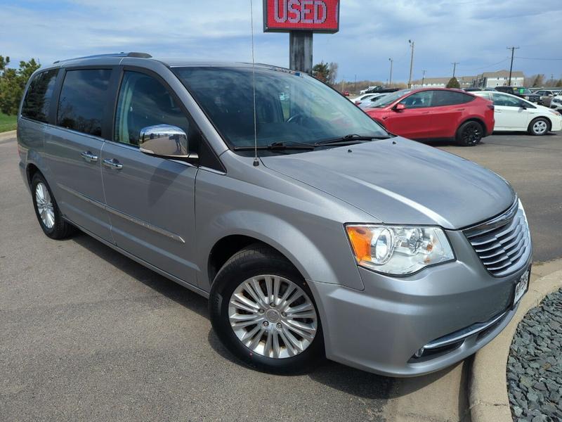 Chrysler Town and Country 2015 price $12,995