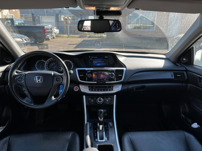 Honda Accord Sedan 2015 price $19,499