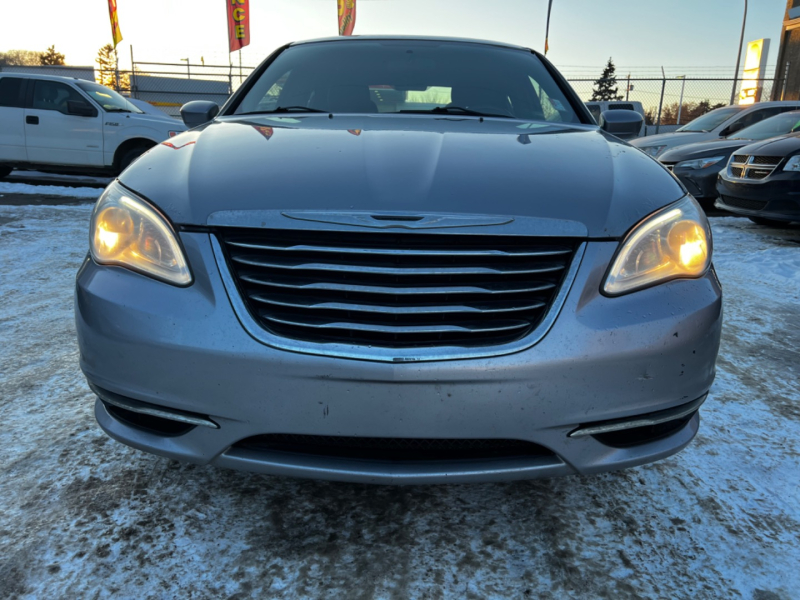 Chrysler 200 2014 price $7,999