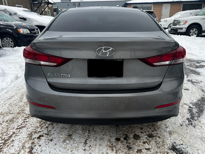 Hyundai Elantra 2018 price $21,999
