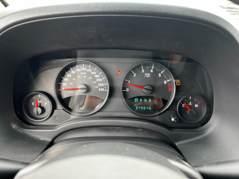 Jeep Compass 2011 price $3,999