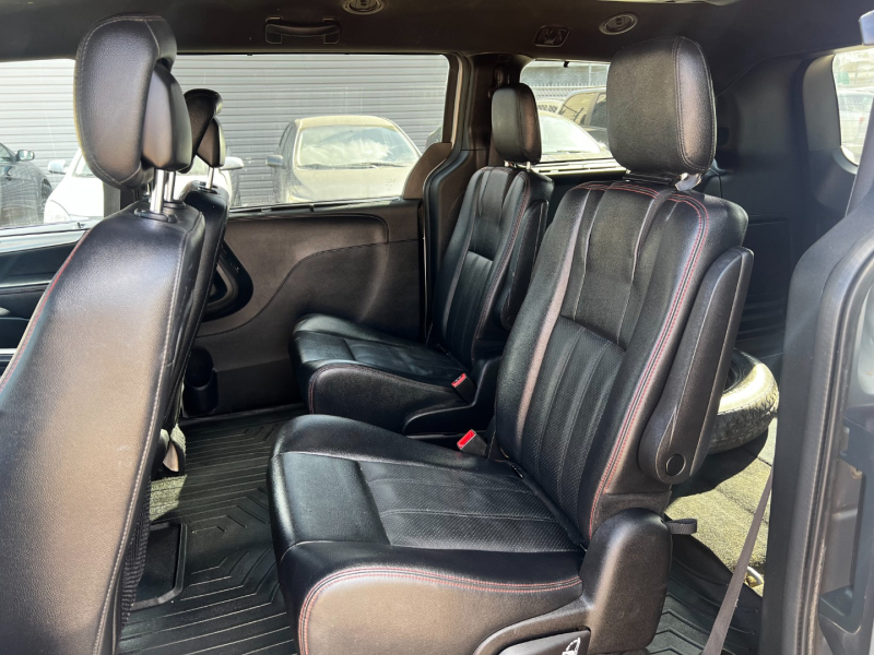 Dodge Grand Caravan 2016 price $9,999