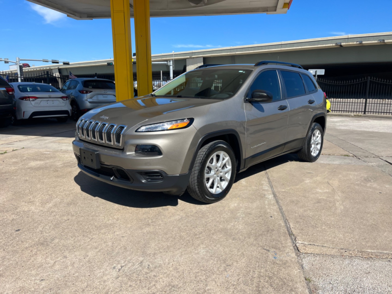 Jeep Cherokee 2017 price $16,995