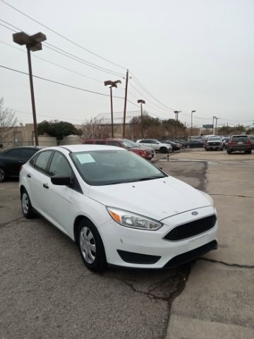 Ford Focus 2017 price Call for Pricing.
