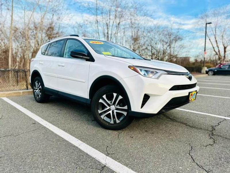 Toyota RAV4 2018 price $23,995