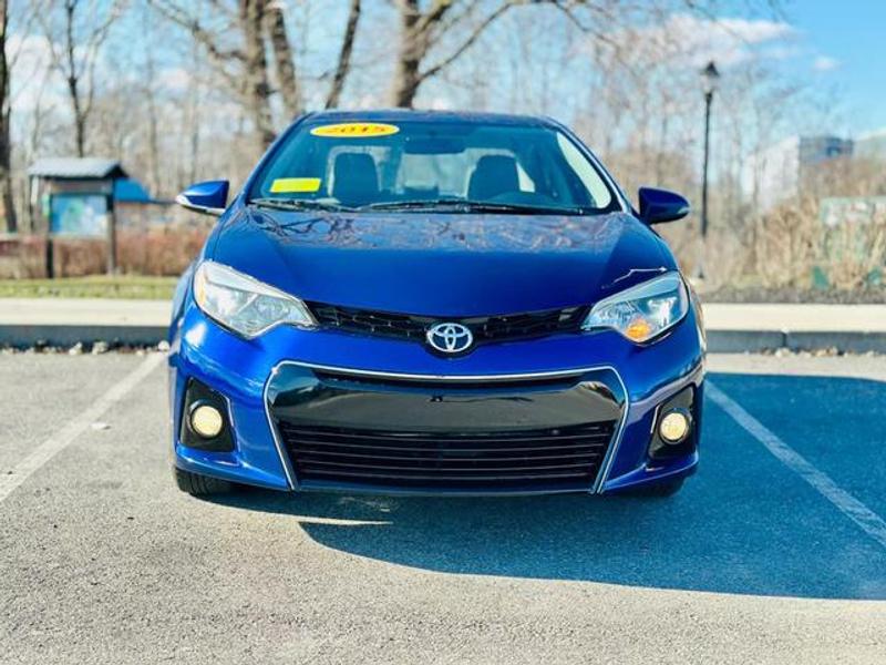 Toyota Corolla 2015 price $15,995