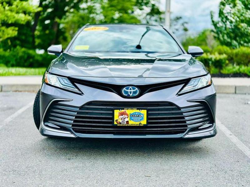 Toyota Camry Hybrid 2022 price $30,995