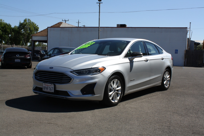 Ford Fusion Hybrid 2019 price $11,990