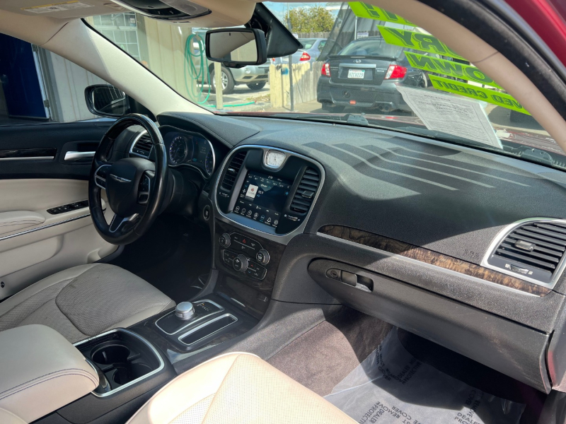 Chrysler 300 2018 price $15,988