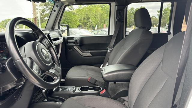 Jeep Wrangler Unlimited 2018 price $21,990