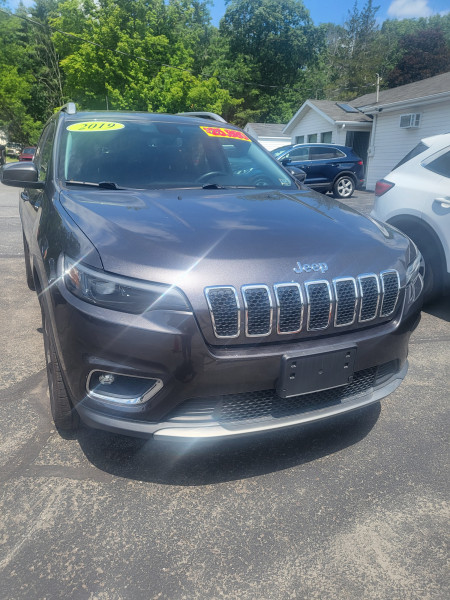 Jeep Cherokee 2019 price $23,990