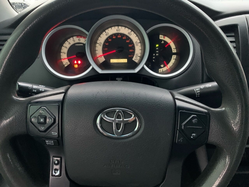 Toyota Tacoma 2015 price $18,495
