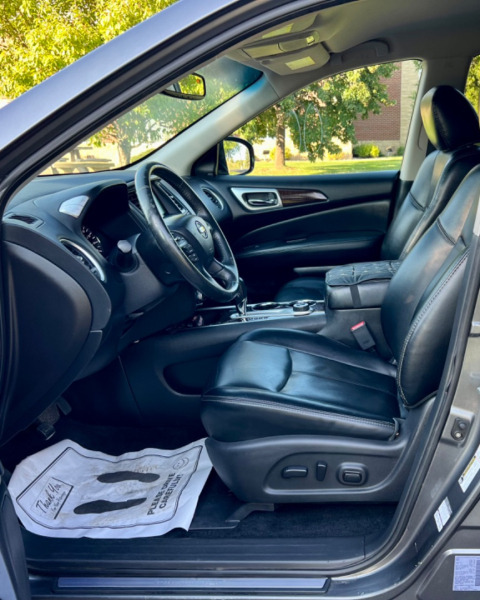 Nissan Pathfinder 2015 price $14,495