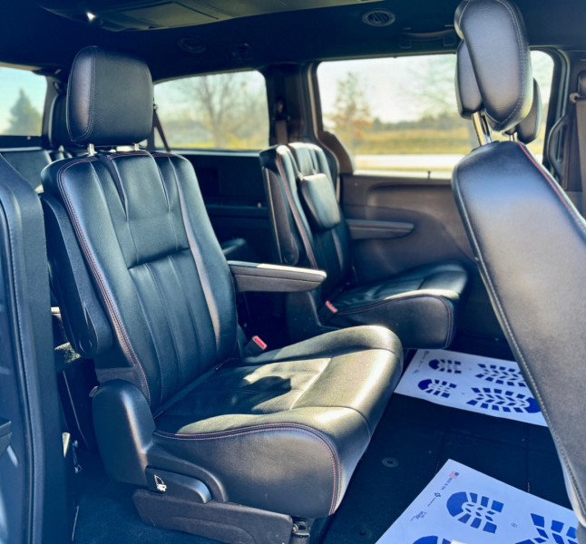 Dodge Grand Caravan 2019 price $15,995