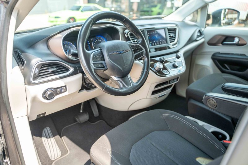 Chrysler Grand Caravan 2021 price $29,500