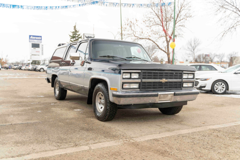 Chevrolet Suburban 1990 price $24,500