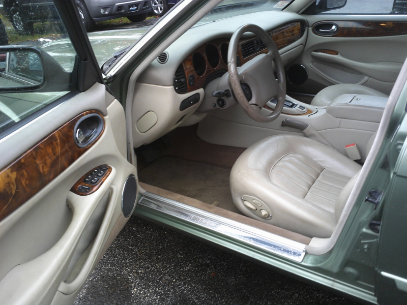 Jaguar XJ 1999 price $4,250