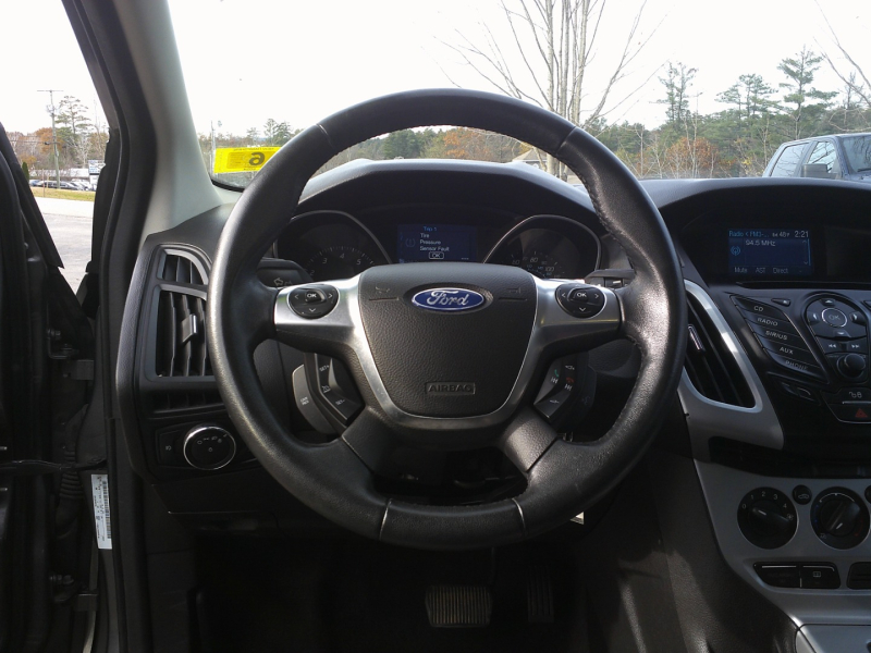Ford Focus 2012 price $5,550