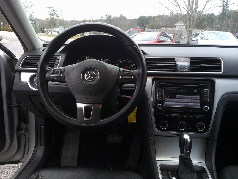 Volkswagen Passat 2013 price $4,550