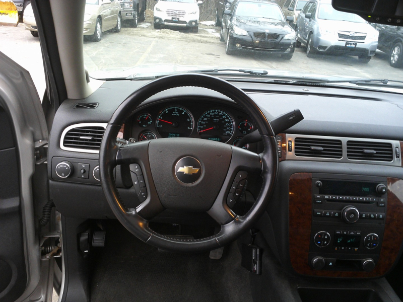 Chevrolet Suburban 2007 price $8,450
