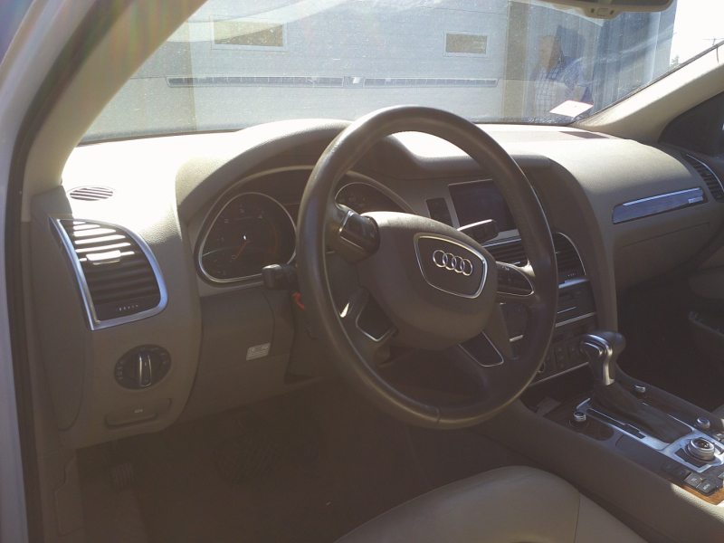Audi Q7 2013 price $12,950