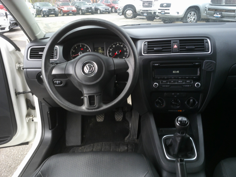 Volkswagen Jetta Sedan 2014 price $5,350